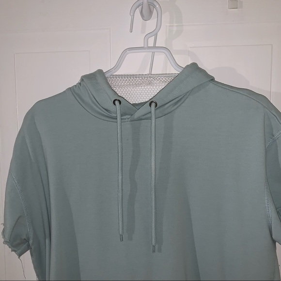 - Sleeveless hoodie - Picture 3 of 4